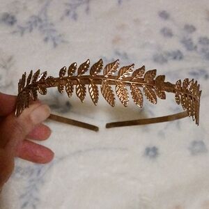 Elegant Gold Leaf Hairband
